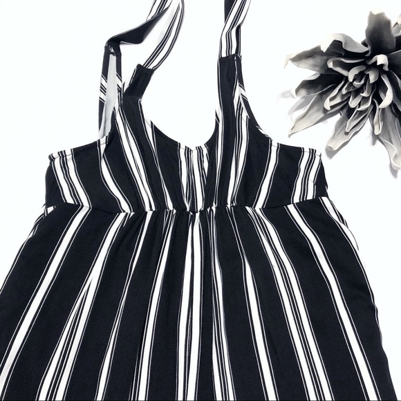 WILD FABLE Black & White Striped Jumpsuit - Picture 5 of 7